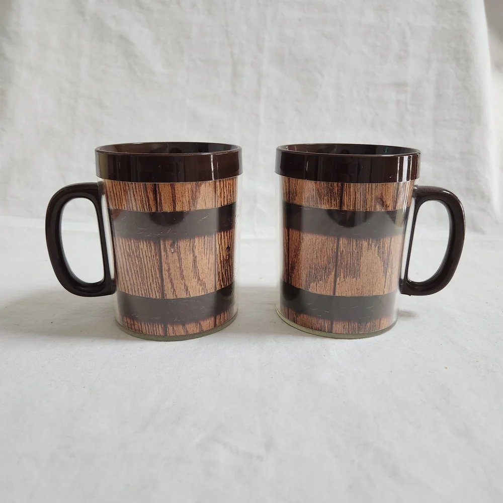 Dart Industries Thermo Serv Old Oaken Bucket Mugs